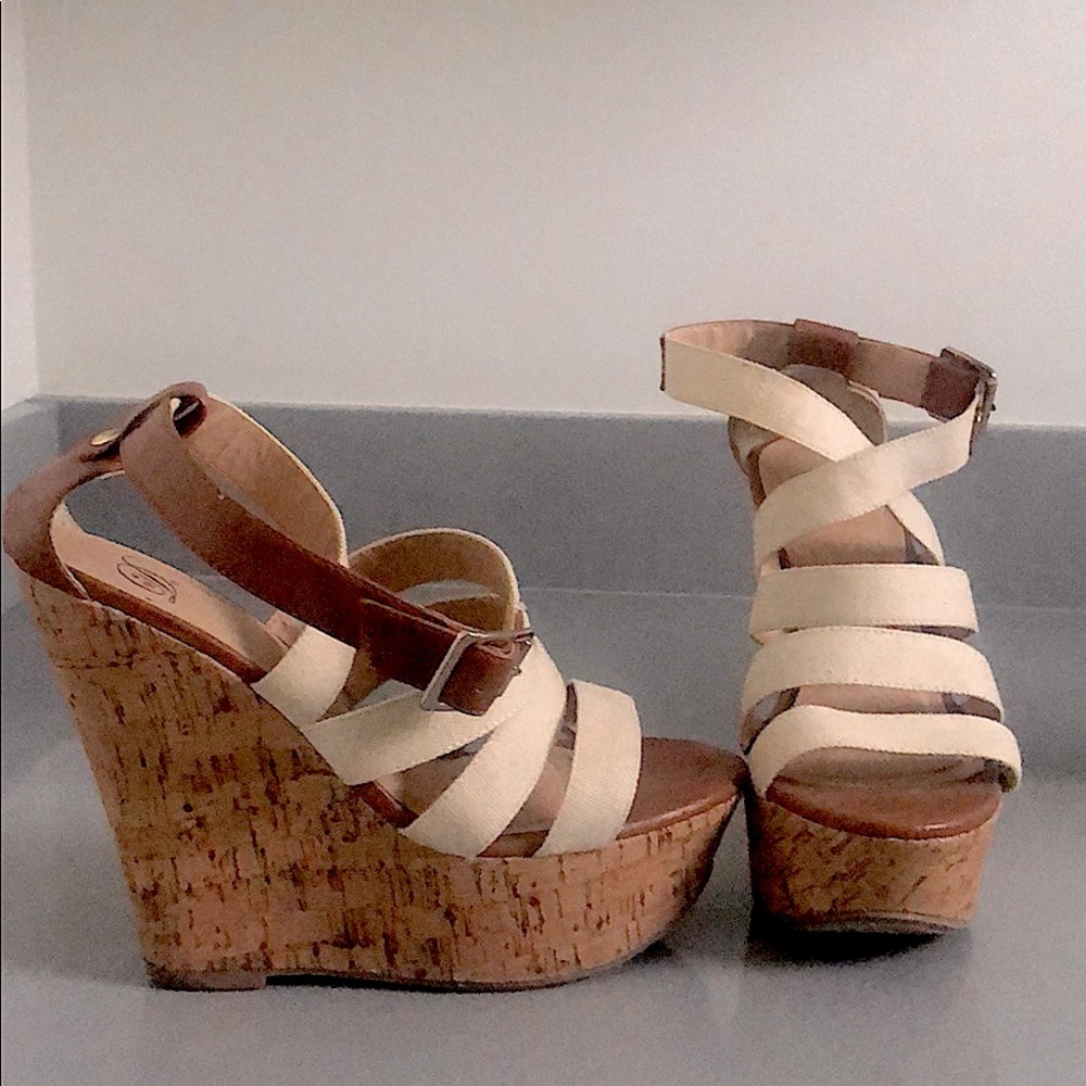 Cork wedges